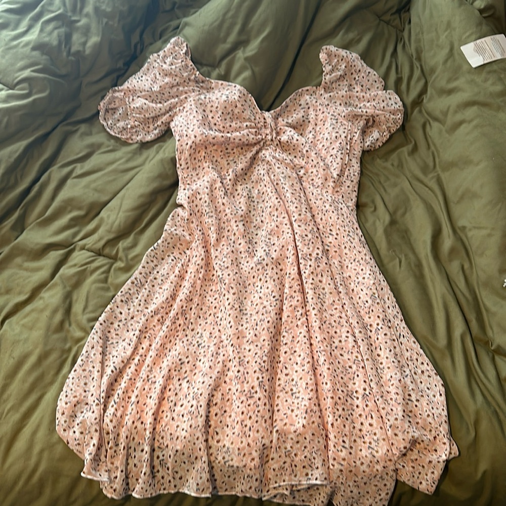 Floral flows baby pink dress, size M